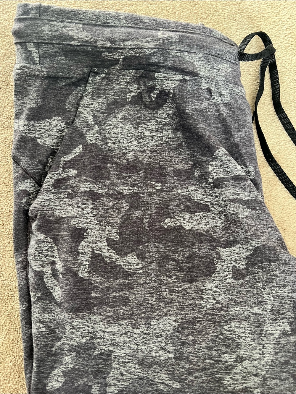 Lululemon ready to rulu joggers camo - Picture 7 of 8
